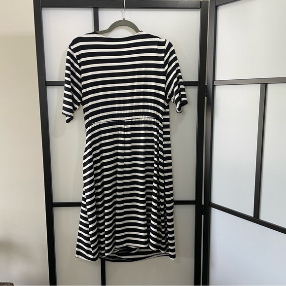 [L] Old Navy Maternity Summer Classic Black & White Striped Casual Midi Dress - Picture 5 of 9